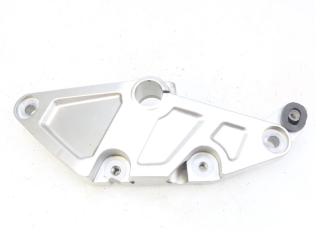 CACHE CHASSIS LATERAL DROIT