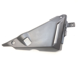 CACHE SOUS SELLE DROIT