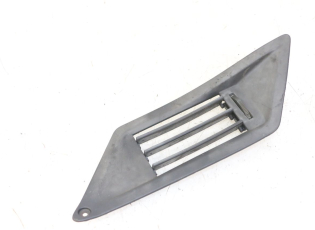 GRILLE RADIATEUR DROITE