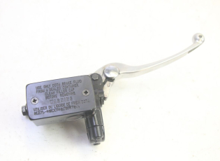 MAITRE CYLINDRE AVANT