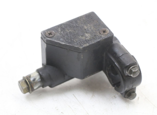 MAITRE CYLINDRE AVANT