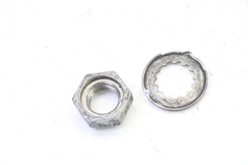 photo de MOER TANDWIEL UITGANG VERSNELLINGSBAK SUZUKI SV S 650 (2003 - 2009) - Andere kijkhoek