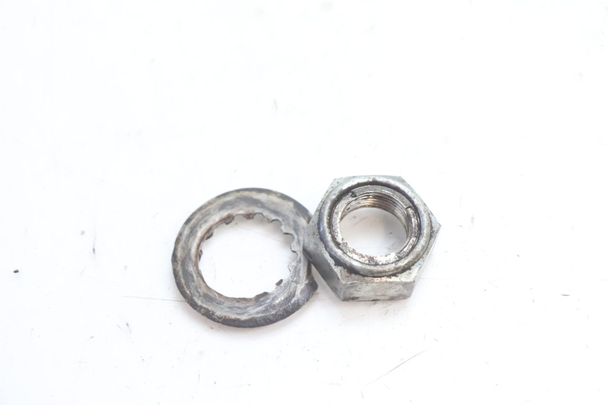 photo de MOER VOOR AANDRIJFWIEL VAN DE VERSNELLINGSBAK SUZUKI SV S 650 (1999 - 2002) - Hoofdaanzicht