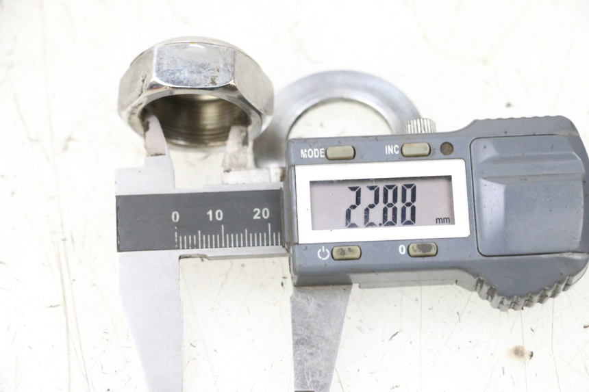 photo de VORK T-STUK MOER HONDA NSR R 125 (1994 - 2003) - Detail van het onderdeel