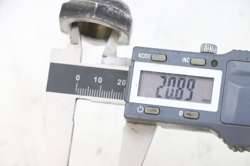 photo de MOER VORK T-STUK SUZUKI GSX F GSXF 650 (2007 - 2015) - Detail van het onderdeel