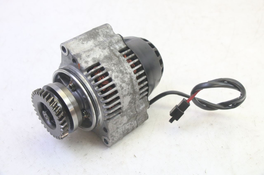 photo de ALTERNATOR SUZUKI GSF N BANDIT 600 (1996 - 1999) - Hoofdaanzicht