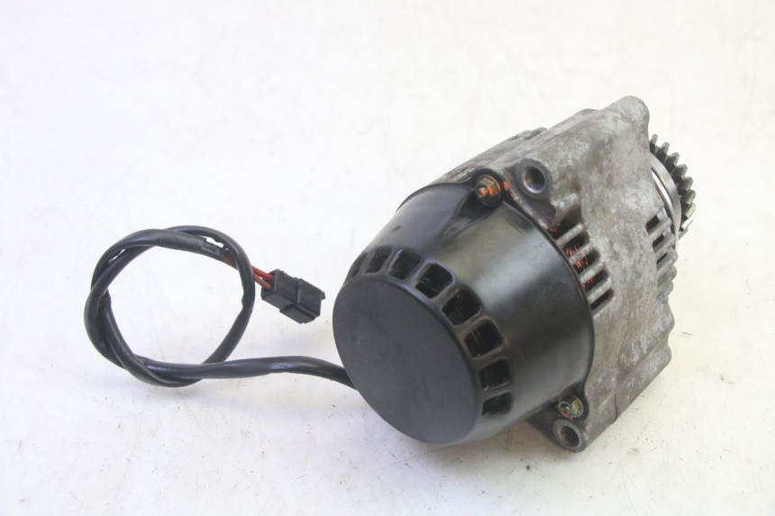 photo de ALTERNATOR SUZUKI GSF N BANDIT 600 (1996 - 1999) - Staat van het oppervlak