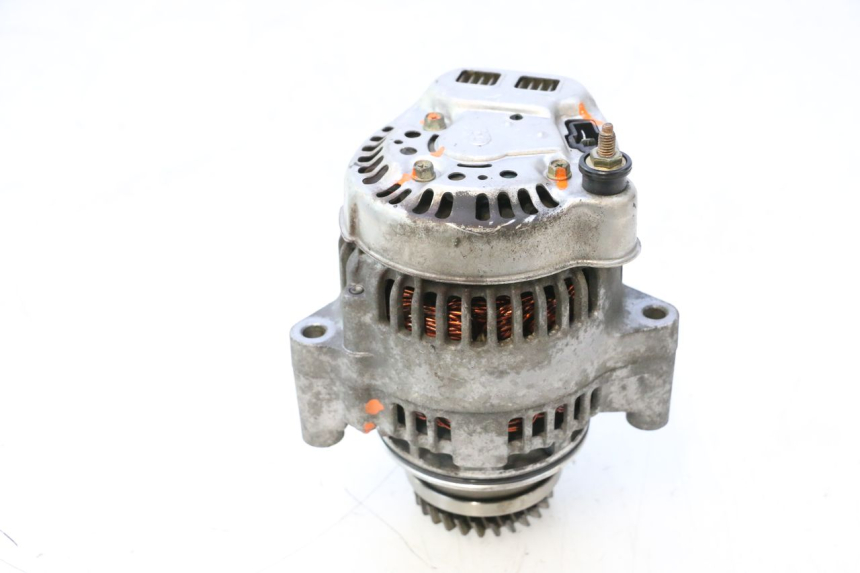 photo de Alternator SUZUKI GSF N BANDIT 1200 (2001 - 2005) - Detail van het onderdeel