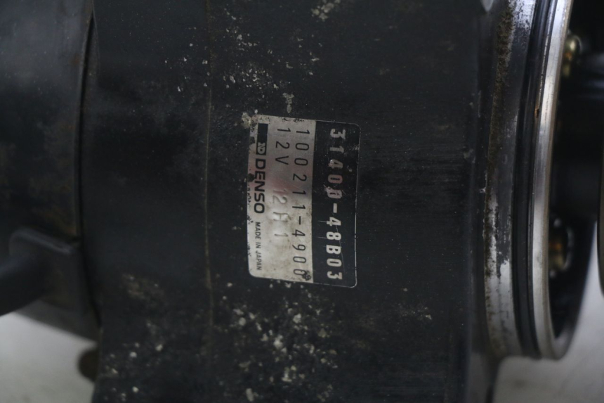 photo de ALTERNATOR SUZUKI GSX-F GSX  F 1100 (1988 - 1994) - Andere kijkhoek