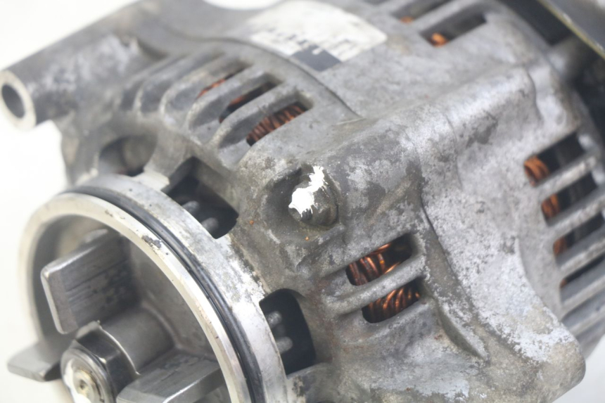 photo de ALTERNATOR TRIUMPH SPRINT ST 955 (1999 - 2001) - Staat van het oppervlak