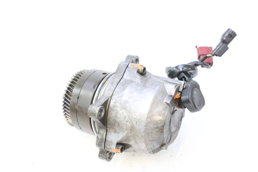 photo de Alternator HONDA ST PAN EUROPEAN 1100 (1990 - 2002) - Detail van het onderdeel