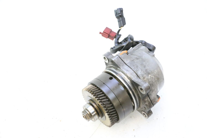 photo de Alternator HONDA ST PAN EUROPEAN 1100 (1990 - 2002) - Zoom op gebruiksstaat
