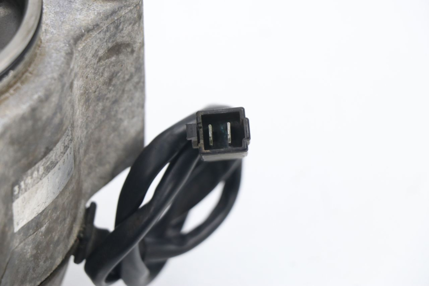 photo de ALTERNATOR SUZUKI GSXF GSX F 600 (1988 - 1997) - Andere kijkhoek