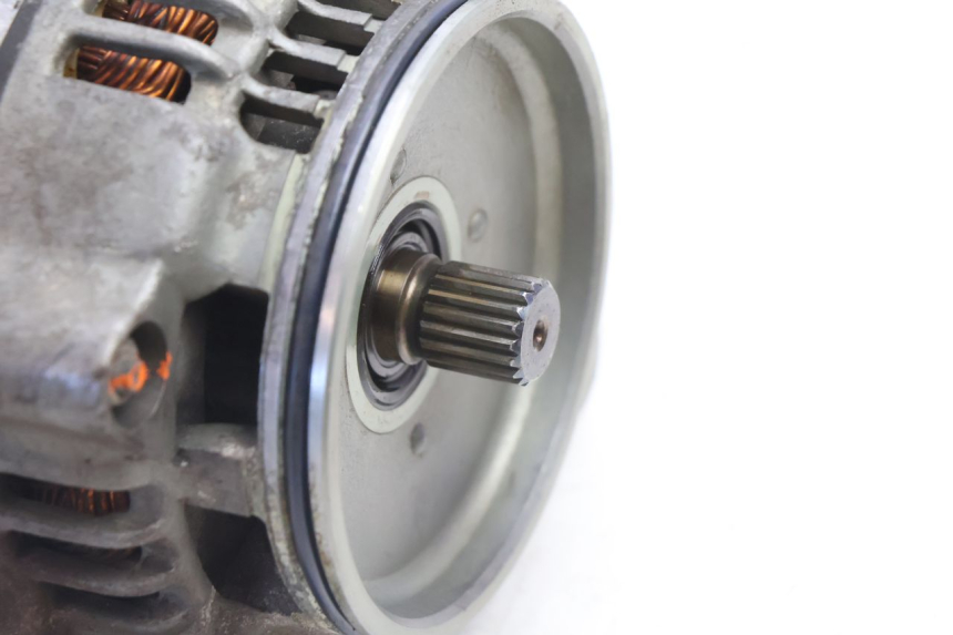 photo de Alternator YAMAHA XJR 1300 (1998 - 2002) - Detail van het onderdeel