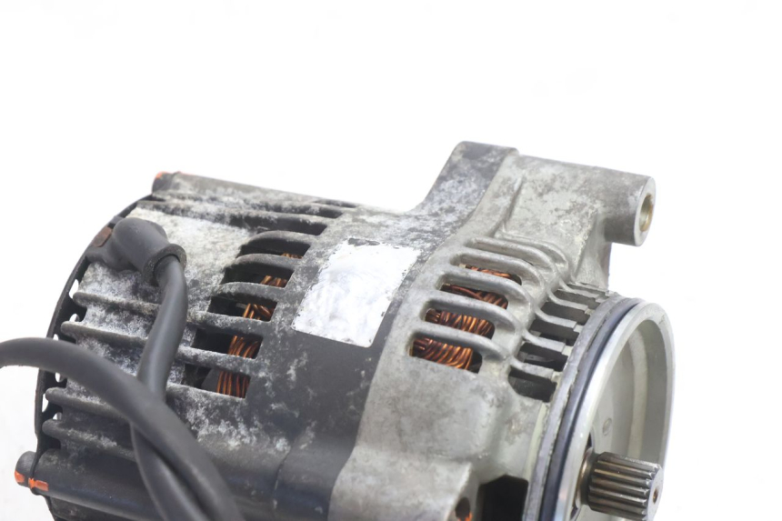 photo de Alternator YAMAHA XJR 1300 (1998 - 2002) - Zoom op gebruiksstaat