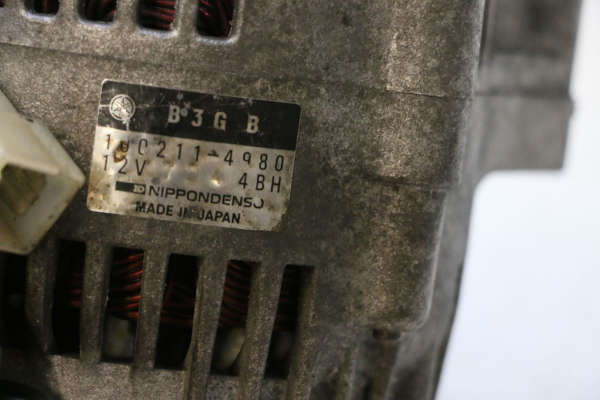 photo de Alternator YAMAHA YZF R GENESIS 750 (1993 - 1998) - Detail van het onderdeel