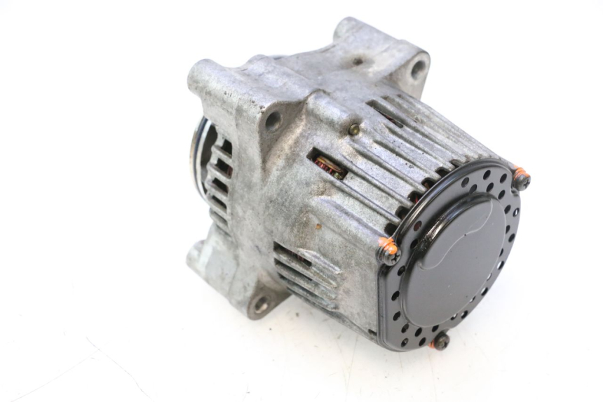 photo de Alternator YAMAHA YZF R GENESIS 750 (1993 - 1998) - Zoom op gebruiksstaat