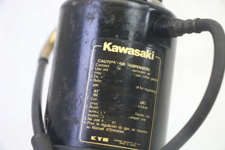 photo de ACHTERSTE SCHOKDEMPER KAWASAKI GPZ RX 1000 (1986 - 1988) - Bevestigingspunten