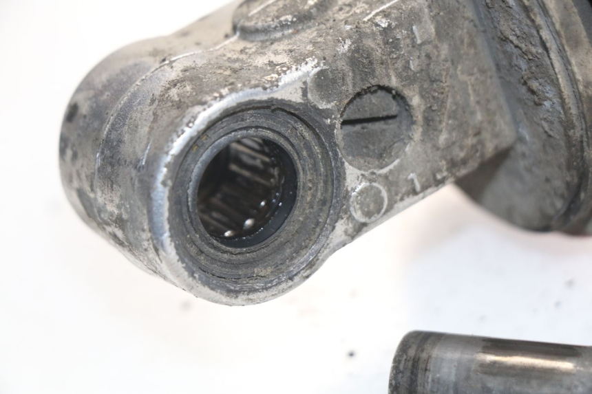 photo de ACHTERSTE SCHOKDEMPER TRIUMPH SPRINT ST ABS 1050 (2005 - 2007) - Detail van het onderdeel