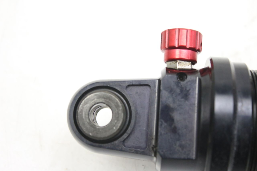 photo de ACHTERSTE SCHOKDEMPER TRIUMPH SPRINT ST 955 (1999 - 2001) - Zoom op gebruiksstaat