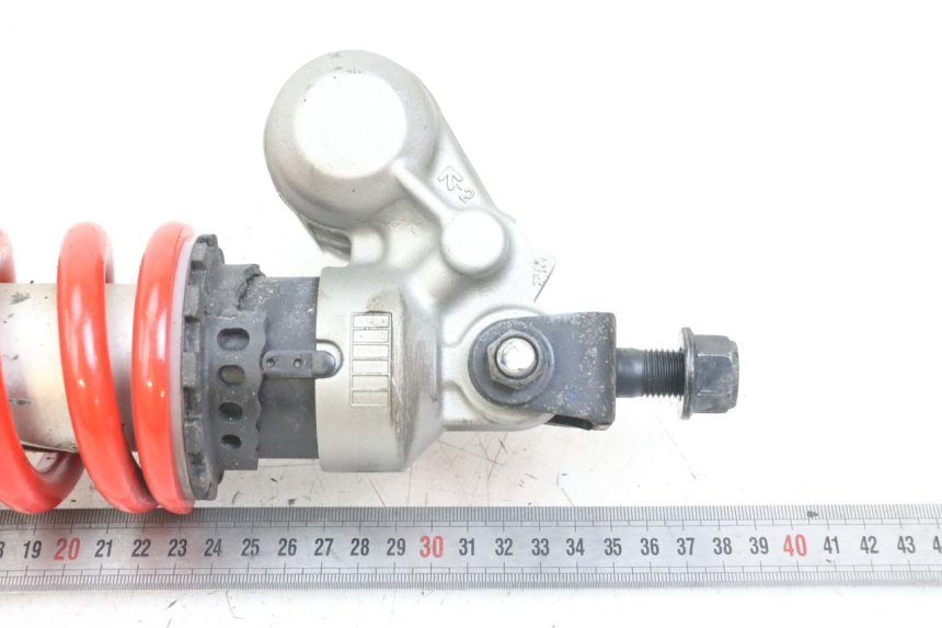 photo de ACHTERSTE SCHOKDEMPER YAMAHA TDM ABS 900 (2002 - 2014) - Detail van het onderdeel