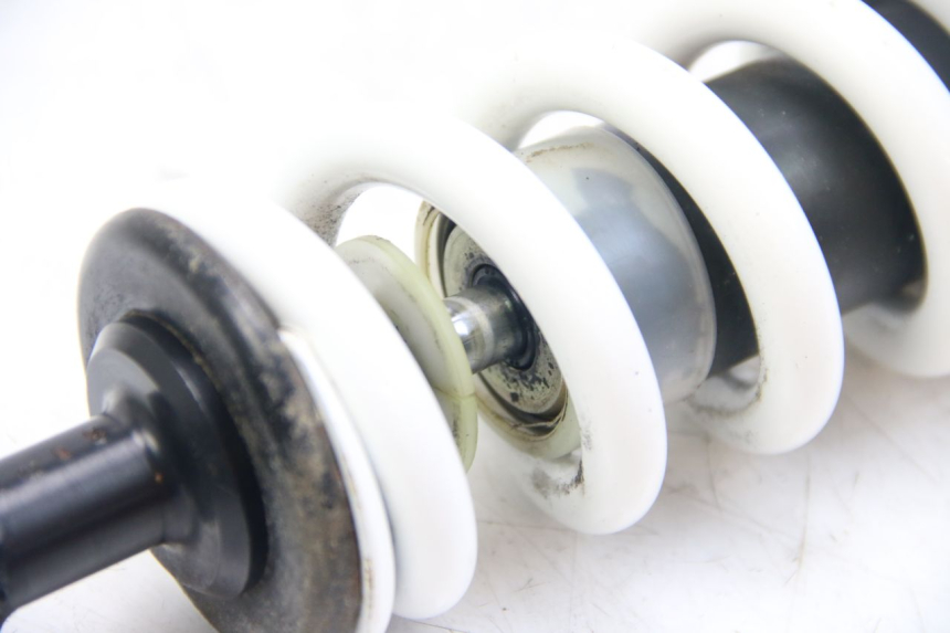 photo de ACHTERSTE SCHOKDEMPER SYM WOLF SB 125 (2011 - 2018) - Detail van het onderdeel