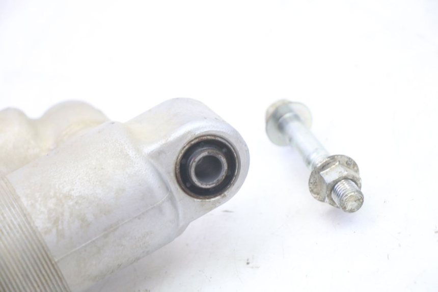 photo de ACHTERSTE SCHOKDEMPER YAMAHA YZ 85 (2022 - 2025) - Bevestigingspunten