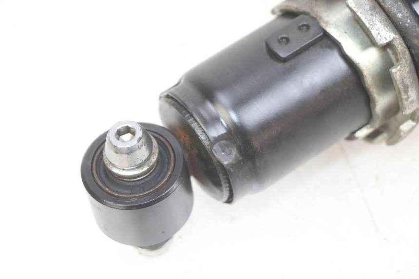 photo de ACHTERSTE SCHOKDEMPER KAWASAKI Z 750 (2007 - 2013) - Bevestigingspunten