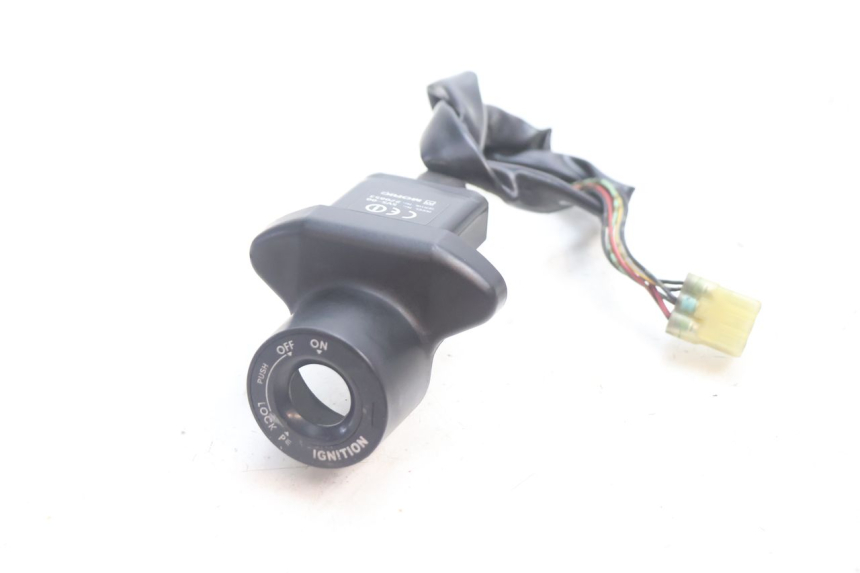 photo de TRANSPONDERANTENNE YAMAHA FJR 1300 (2001 - 2005) - Hoofdaanzicht