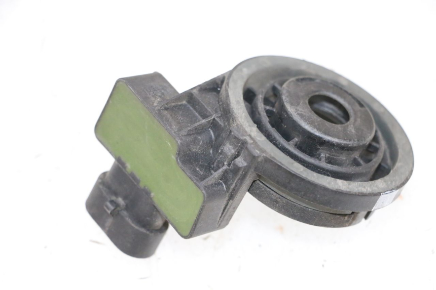 photo de TRANSPONDERANTENNE PEUGEOT GEOPOLIS 400 (2007 - 2013) - Overzicht