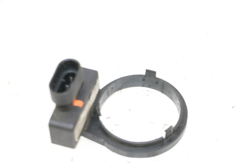 photo de TRANSPONDERANTENNE PIAGGIO MP3 LT 400 (2007 - 2012) - Andere kijkhoek