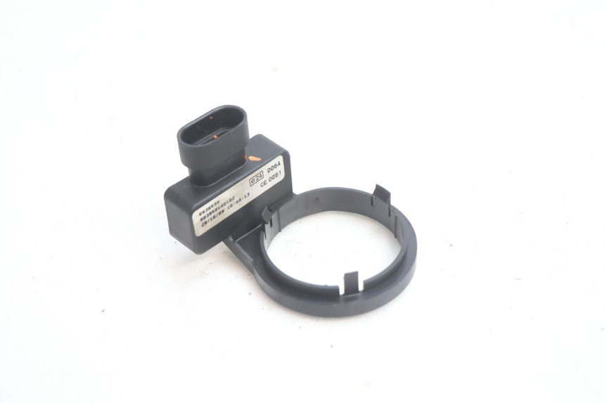 photo de TRANSPONDERANTENNE PIAGGIO MP3 LT 400 (2007 - 2012) - Hoofdaanzicht