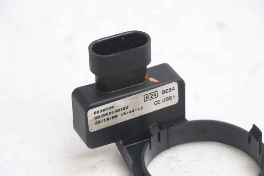 photo de TRANSPONDERANTENNE PIAGGIO MP3 LT 400 (2007 - 2012) - Detail van het onderdeel