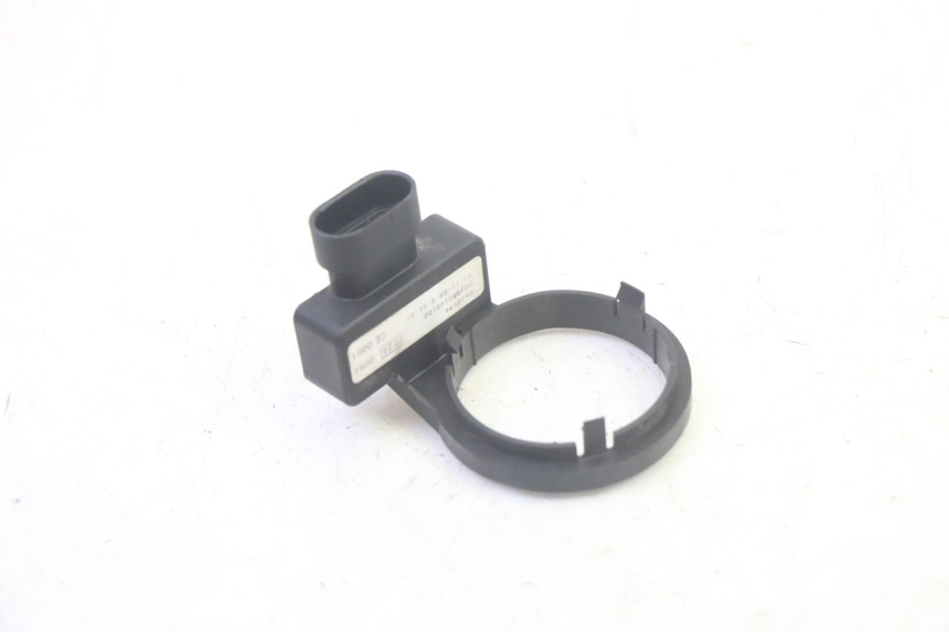 photo de TRANSPONDERANTENNE PIAGGIO MP3 RL 250 (2006 - 2010) - Hoofdaanzicht