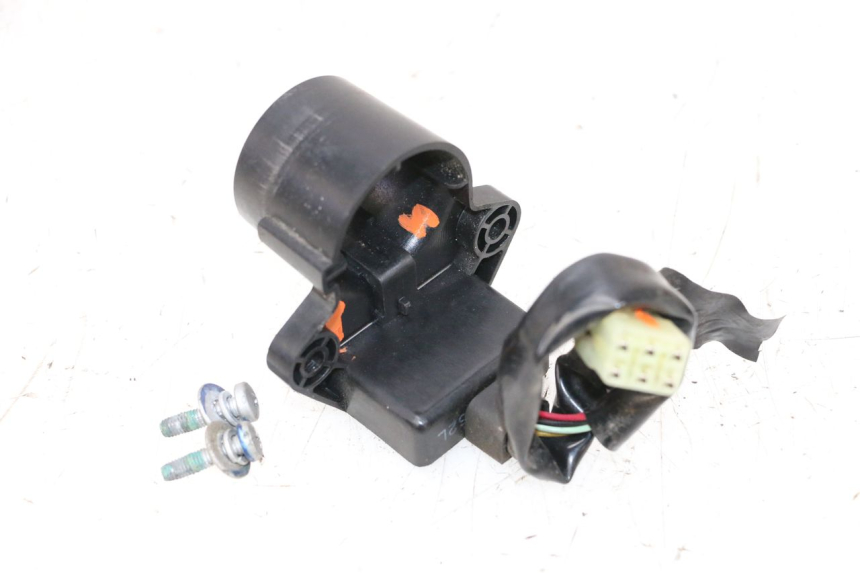 photo de TRANSPONDERANTENNE YAMAHA XMAX X-MAX 125 (2006 - 2009) - Bevestigingspunten