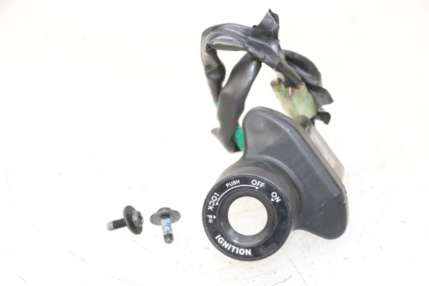 photo de TRANSPONDERANTENNE YAMAHA XJ6 600 (2008 - 2016) - Hoofdaanzicht