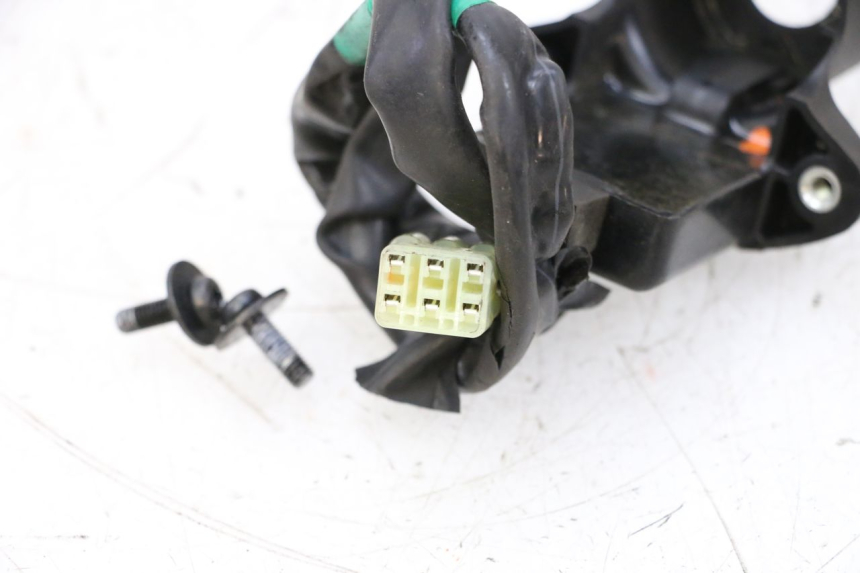 photo de TRANSPONDERANTENNE YAMAHA XJ6 600 (2008 - 2016) - Zoom op gebruiksstaat