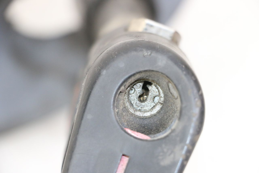 photo de DIEFSTALBEVEILIGING PEUGEOT SPEEDFIGHT 100 (1997 - 2007) - Detail van het onderdeel