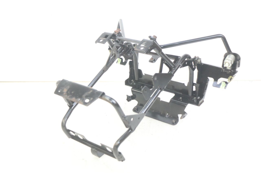 photo de VOORSTE SPINNEWEBFRAME PEUGEOT CITYSTAR AIR 125 (2014 - 2017) - Andere kijkhoek