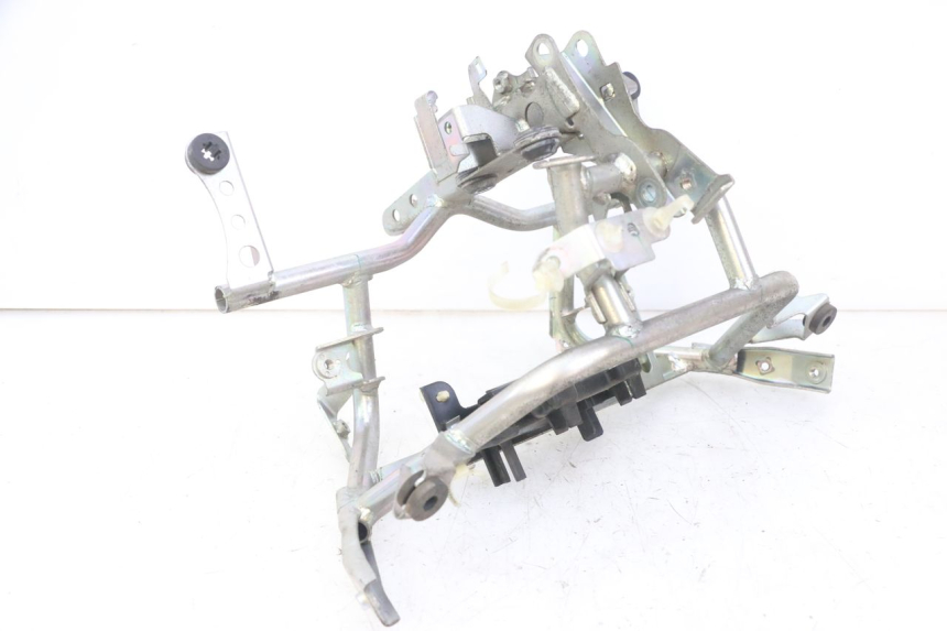 photo de VOORSTE SPINNEWEBFRAME HONDA FORZA ABS 300 (2013 - 2017) - Detail van het onderdeel