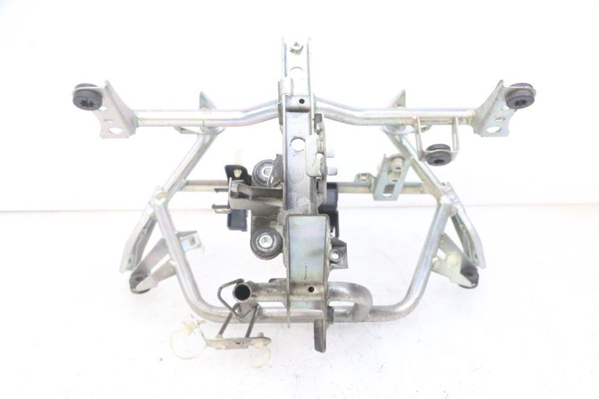 photo de VOORSTE SPINNEWEBFRAME HONDA FORZA ABS 300 (2013 - 2017) - Zoom op gebruiksstaat