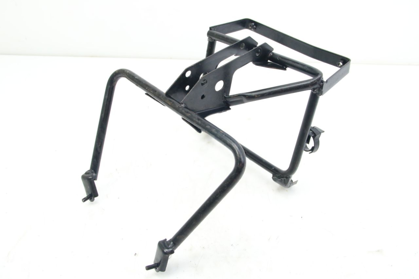 photo de VOORSTE SPINNEWEBFRAME REVATTO IMPERATOR 125 (2007 - 2015) - Detail van het onderdeel