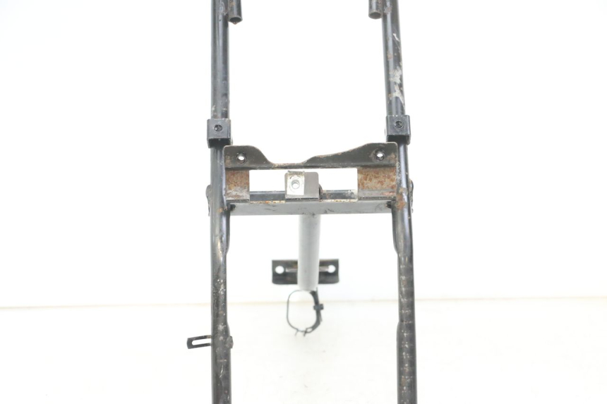 photo de VOORSTE SPINNEWEBFRAME PIAGGIO MP3 LT 300 (2010 - 2016) - Bevestigingspunten