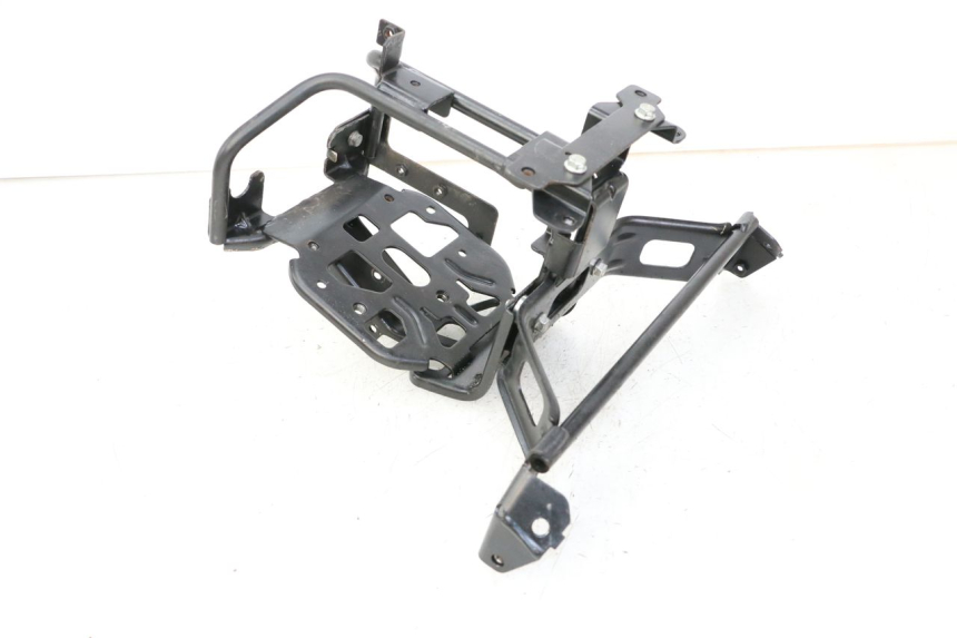 photo de VOORSTE SPINNEWEBFRAME PEUGEOT SATELIS 125 (2013 - 2018) - Technische close-up