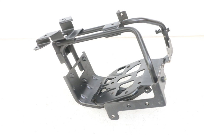 photo de VOORSTE SPINNEWEBFRAME PEUGEOT SATELIS 125 (2013 - 2018) - Technische close-up