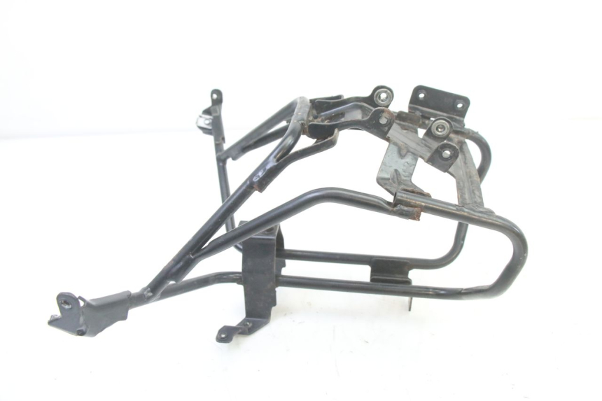 photo de VOORSTE SPINNEWEBFRAME PEUGEOT SATELIS 250 (2006 - 2012) - Detail van het onderdeel