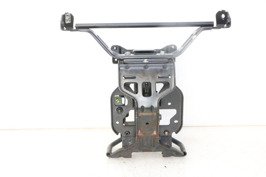 photo de VOORSTE SPINNEWEBFRAME PEUGEOT SATELIS 125 (2013 - 2018) - Detail van het onderdeel