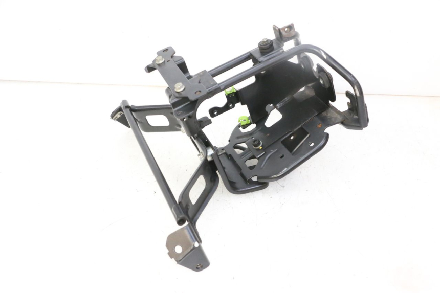 photo de VOORSTE SPINNEWEBFRAME PEUGEOT SATELIS 125 (2013 - 2018) - Zoom op gebruiksstaat