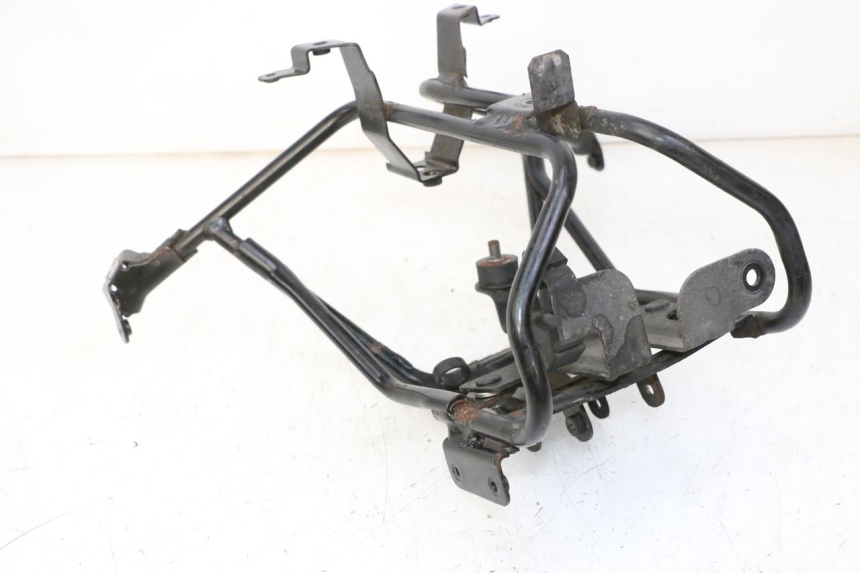 photo de VOORSTE SPINNEWEBFRAME PEUGEOT SATELIS 125 (2006 - 2009) - Detail van het onderdeel