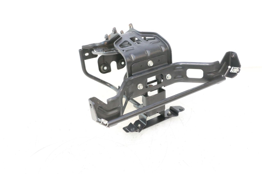 photo de VOORSTE SPINNEWEBFRAME PEUGEOT SATELIS 125 (2013 - 2018) - Detail van het onderdeel